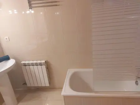 Maison de montagne en pierre avec jardin, 3 chambres + grenier, salon, cuisine équipée, draps et serviettes inclus - Photo 8
