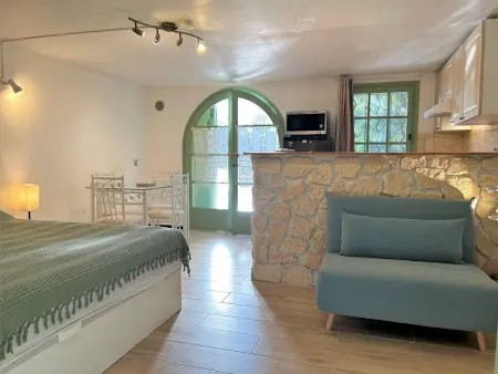 Studio 2 couchages avec jardin à Bormes-les-Mimosas - Photo 5