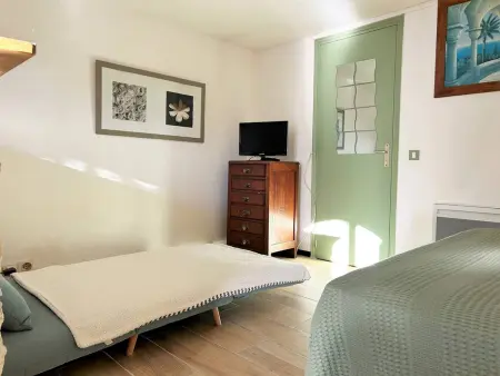 Studio 2 couchages avec jardin à Bormes-les-Mimosas - Photo 6