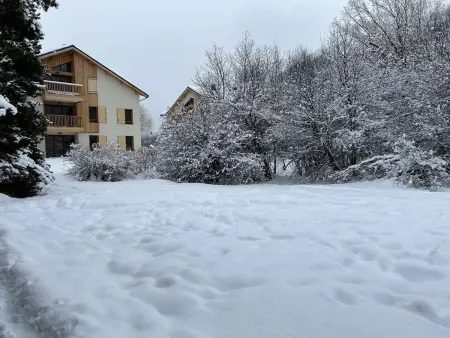 Studio cabine 4 pers avec balcon, près commerces et navette gratuite - Photo 14