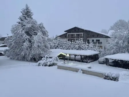 Charmant studio avec balcon exposé sud, casier à skis et parking, proche des pistes à Demi-Quartier - Photo 11