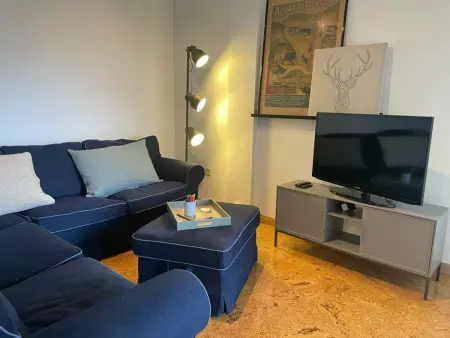 Appartement Confortable avec Piscine, Salle de Sport et Parking à 10 min du Centre de Jaca - Photo 2