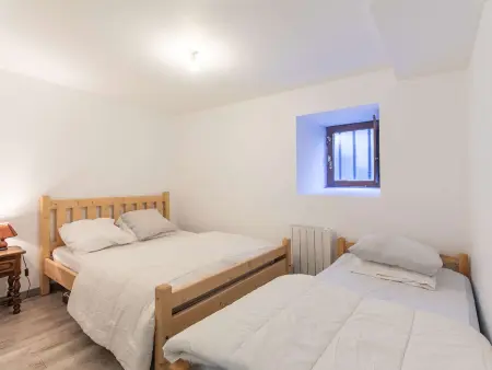 Maison de Village 8 Pers, 3 Ch, Proche Ski, Cuisine Équipée, Parking, Bébé et Animaux Bienvenus - Photo 5