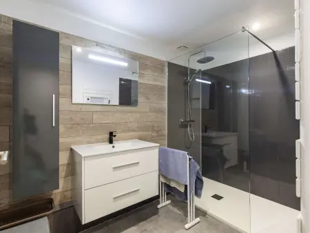 Maison de Village 8 Pers, 3 Ch, Proche Ski, Cuisine Équipée, Parking, Bébé et Animaux Bienvenus - Photo 8