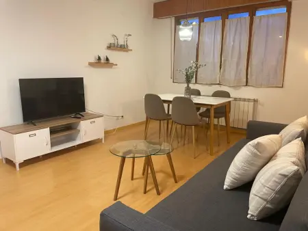 Appartement à Jaca avec 2 chambres, piscine et capacité de 6 personnes - Photo 5