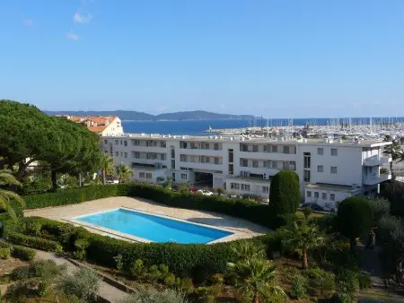 Studio climatisé, accès piscine, terrasse, proche plage et commerces - Photo 1