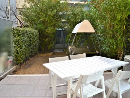 Studio climatisé, accès piscine, terrasse, proche plage et commerces - Photo 3