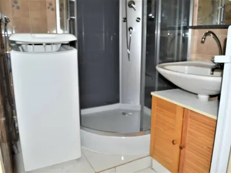 Studio climatisé, accès piscine, terrasse, proche plage et commerces - Photo 6