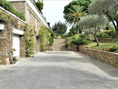 Studio climatisé, accès piscine, terrasse, proche plage et commerces - Photo 7