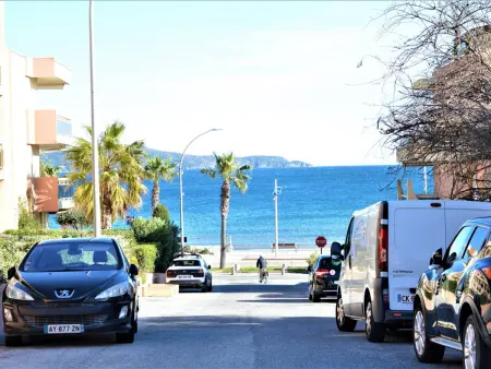 Studio climatisé, accès piscine, terrasse, proche plage et commerces - Photo 13