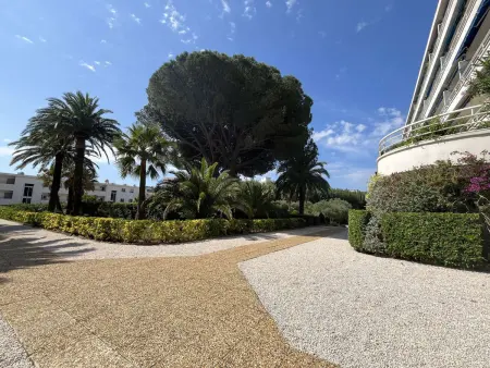 Studio climatisé, accès piscine, terrasse, proche plage et commerces - Photo 17