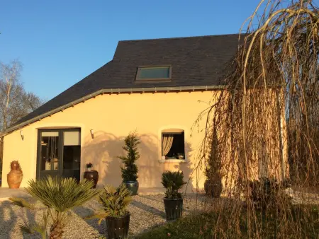 Ancien Fournil Cosy avec Piscine Couverte, Parc Verdoyant et Sauna, à 30 mn du Mans - Photo 2