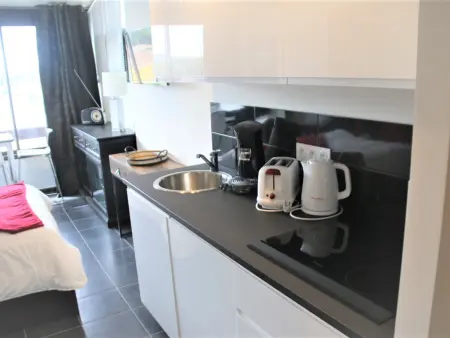 Studio cosy avec piscine, parking privé et à proximité de la Marina d'Agde - Photo 3