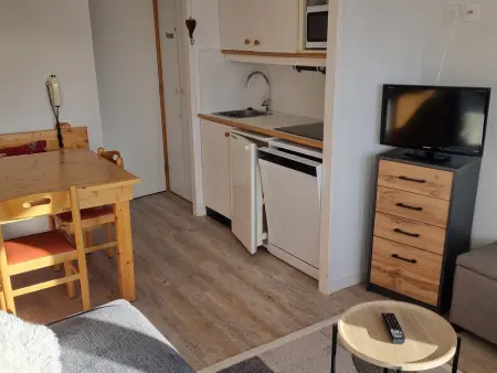 Studio cabine fonctionnel aux pieds des pistes avec parking - Photo 1