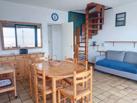 Appartement Duplex en Front de Mer avec Terrasse – Accès Direct Plage – 2 Chambres + Cabine - Photo 3