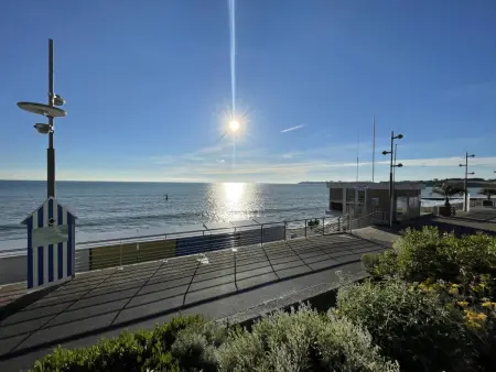 Appartement Duplex en Front de Mer avec Terrasse – Accès Direct Plage – 2 Chambres + Cabine - Photo 13