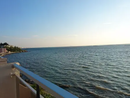Appartement T2 à Balaruc-les-Bains, vue sur l'étang, climatisé, parking privé, WiFi - Photo 9