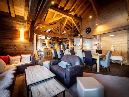 Luxueux chalet 7 chambres avec jacuzzi et sauna, proche télésiège - Photo 9