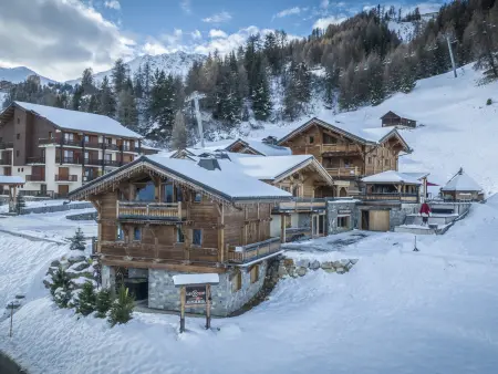 Luxueux chalet 7 chambres avec jacuzzi et sauna, proche télésiège - Photo 17