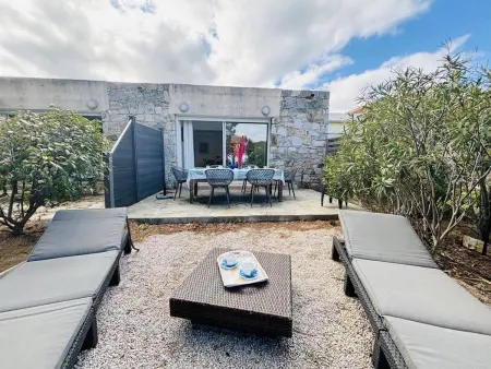 Appartement 3 pièces avec terrasse et climatisation à 1.3 km de la plage, parking inclus - Photo 6