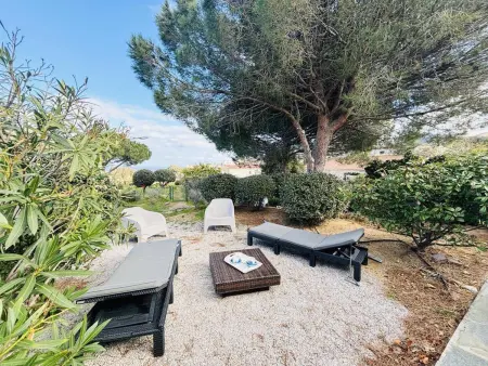 Appartement 3 pièces avec terrasse et climatisation à 1.3 km de la plage, parking inclus - Photo 10