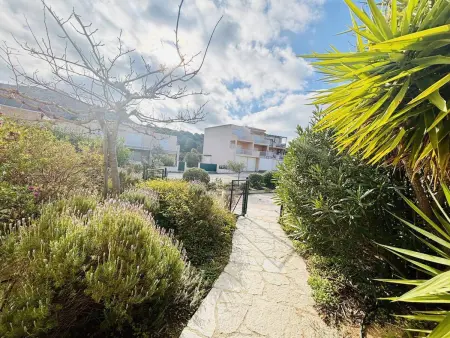 Appartement 3 pièces avec terrasse et climatisation à 1.3 km de la plage, parking inclus - Photo 14