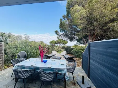 Appartement 3 pièces avec terrasse et climatisation à 1.3 km de la plage, parking inclus - Photo 15