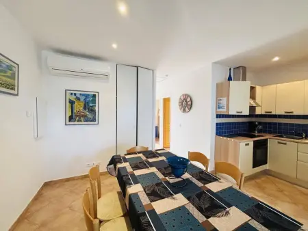 Appartement 3 pièces avec terrasse et climatisation à 1.3 km de la plage, parking inclus - Photo 20
