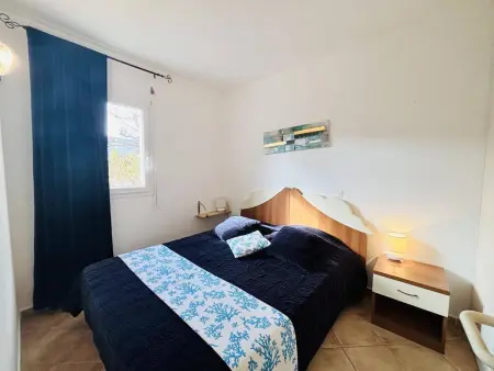 Appartement climatisé 6 couchages avec terrasse à 1.3 km de la plage à Lumio - Photo 2