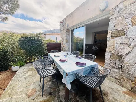 Appartement climatisé 6 couchages avec terrasse à 1.3 km de la plage à Lumio - Photo 12