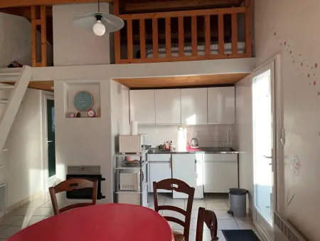 Maison conviviale : piscine chauffée, tennis, proche mer - Photo 4
