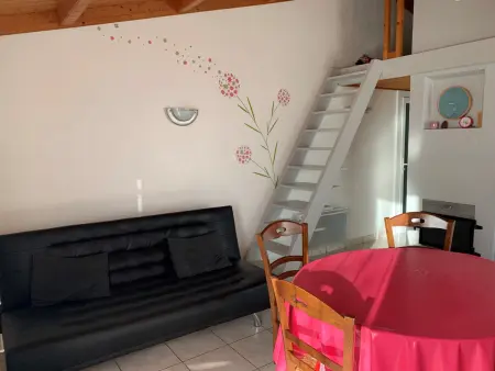 Maison conviviale : piscine chauffée, tennis, proche mer - Photo 5