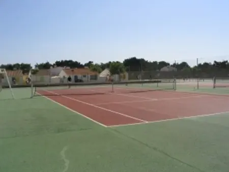 Maison conviviale : piscine chauffée, tennis, proche mer - Photo 10