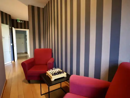 Villa Belvedère, Foyer de groupe moderne avec bien-être - Photo 37