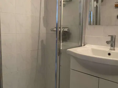 Studio Confort en Face des Thermes - Loggia, Clim, Parking - Balaruc-les-Bains - Photo 6