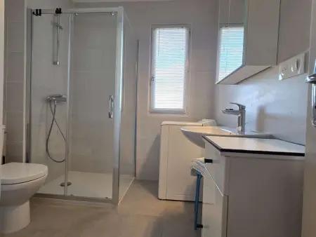 Appartement 2 pièces avec terrasses à 650m de la plage, parking privatif inclus - L'Île-Rousse - Photo 4
