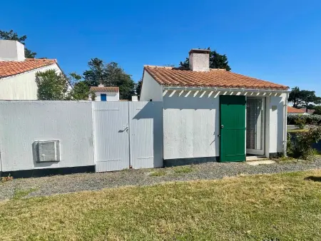 Maisonnette cosy avec piscine chauffée et tennis, à 800m de la plage, idéale pour 4 pers. - Photo 11
