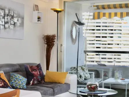 Appartement 3 Pièces avec Terrasse, 4 Couchages, Climatisation, Villeneuve-Loubet Plage - Photo 2