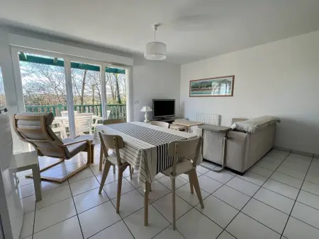 Appartement confortable 2P avec balcon et parking à Cambo-les-Bains - Photo 3
