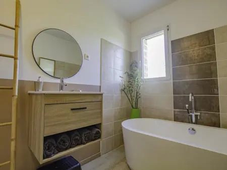 Chaleureuse maison à Troyes avec poêle et jardin, animaux acceptés - Photo 6