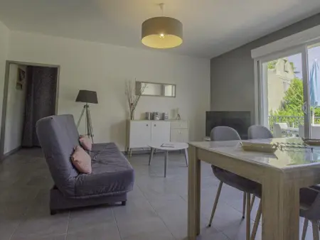Chaleureuse maison à Troyes avec poêle et jardin, animaux acceptés - Photo 7