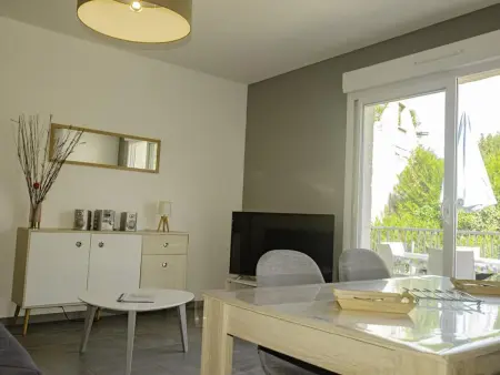 Chaleureuse maison à Troyes avec poêle et jardin, animaux acceptés - Photo 8