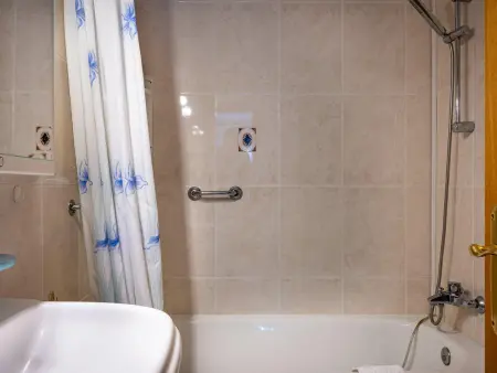 Appartement moderne à 280m de la plage avec piscine et climatisation - Photo 22