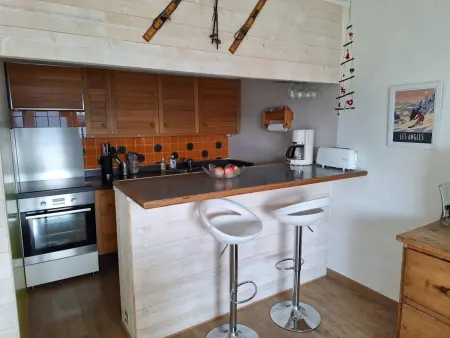 Appartement 2 pièces avec balcon et cuisine équipée aux Angles - Photo 2