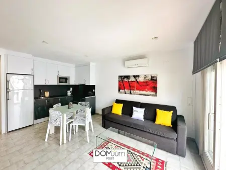 Appartement cosy pour 4 à Cambrils avec Wi-Fi et climatisation au cœur du centre touristique - Photo 3