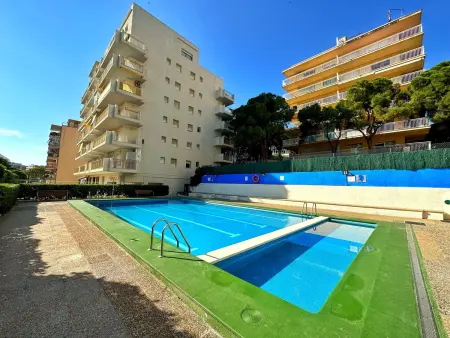 Appartement Moderne à Salou: Plage, Terrasse Spacieuse, Clim, Wifi, Garage Inclus - Photo 1