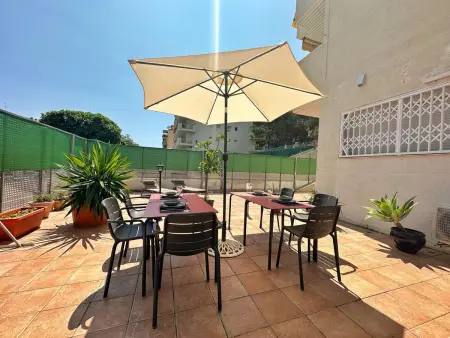 Appartement Moderne à Salou: Plage, Terrasse Spacieuse, Clim, Wifi, Garage Inclus - Photo 3