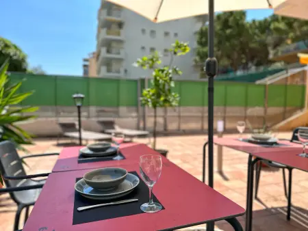 Appartement Moderne à Salou: Plage, Terrasse Spacieuse, Clim, Wifi, Garage Inclus - Photo 4