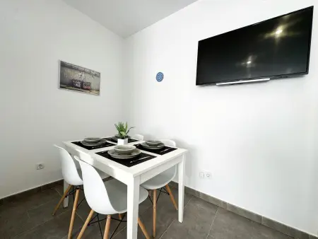 Appartement Moderne à Salou: Plage, Terrasse Spacieuse, Clim, Wifi, Garage Inclus - Photo 8