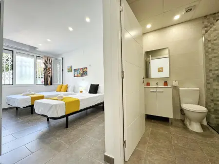 Appartement Moderne à Salou: Plage, Terrasse Spacieuse, Clim, Wifi, Garage Inclus - Photo 15